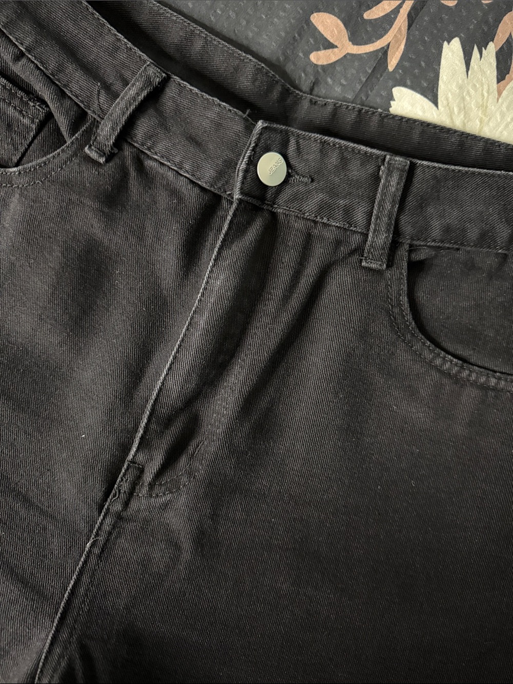 SHEIN Women’s XL Black Jeans - Classic Straight wide leg distressed